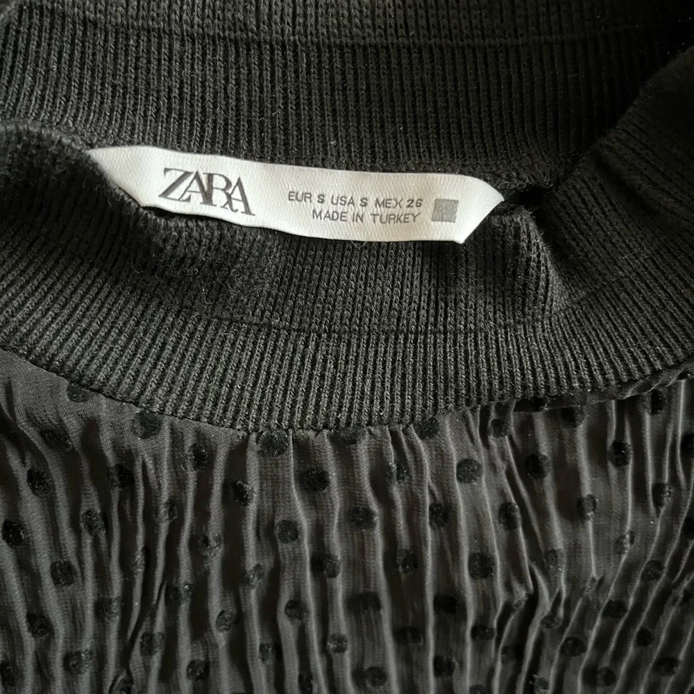 Zara sheer black polka dot short sleeve blouse, NWT, size S - Picture 6 of 8